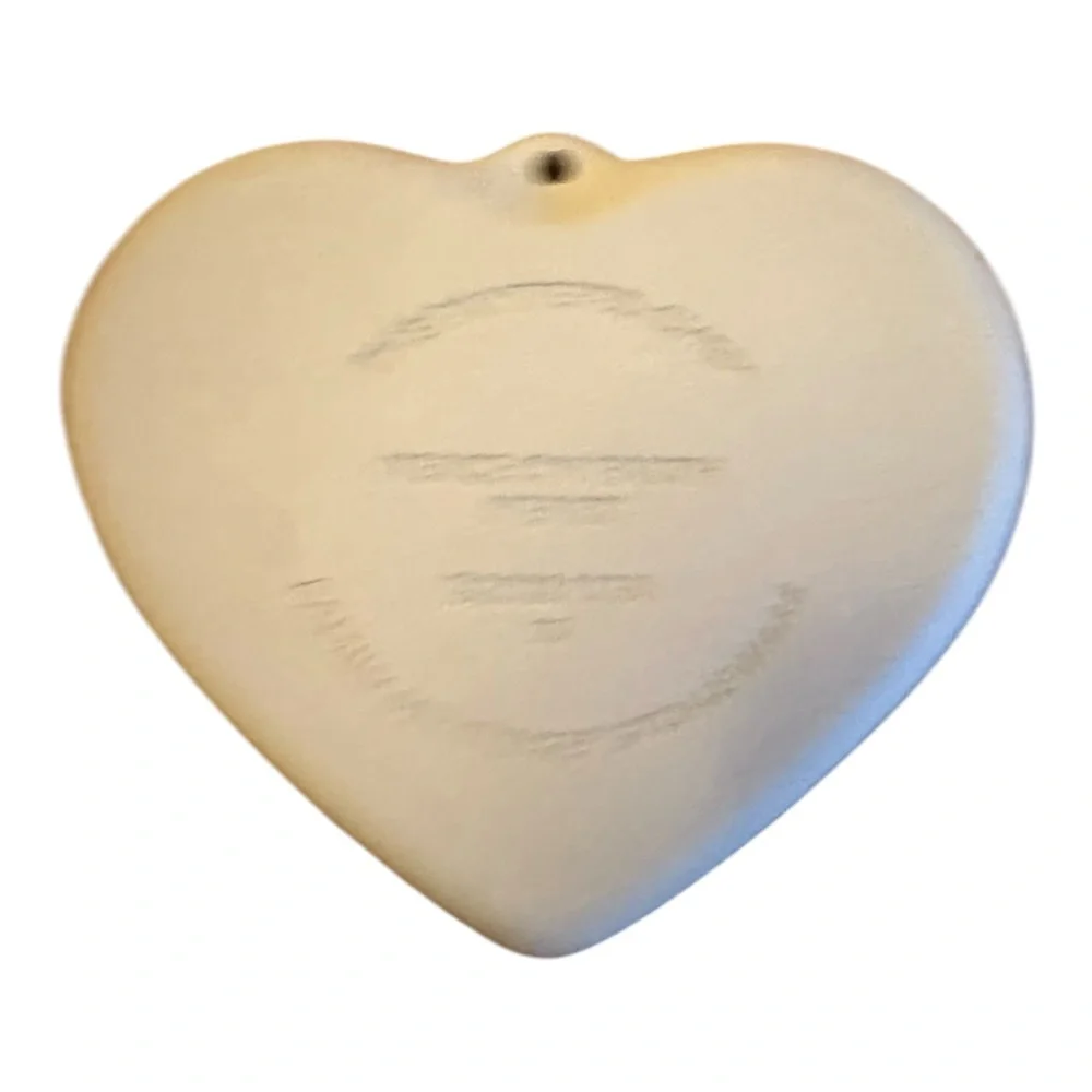 Pampered Chef “Peace on Earth” Heart Mold – Family Heritage Stoneware (2002)